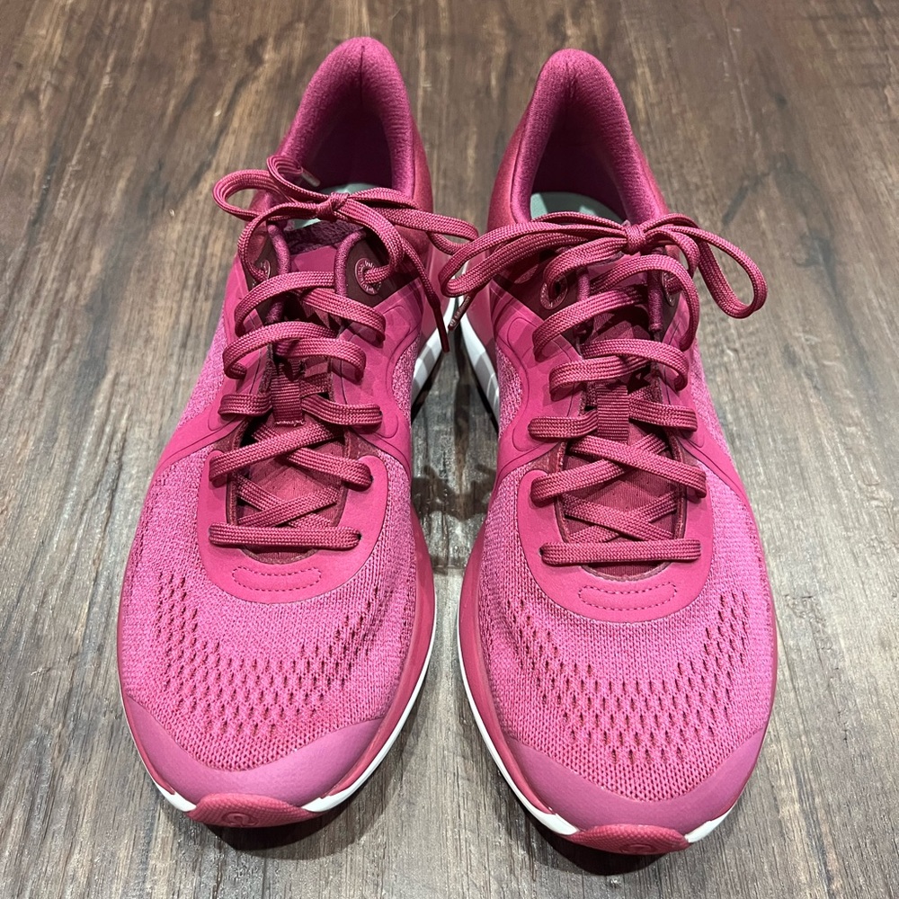 Lululemon blissfeel shoes size 9